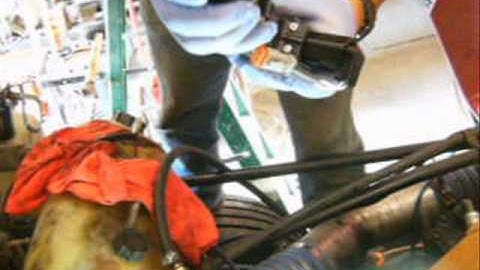 More N14 Cummins Celect Plus injector work.wmv