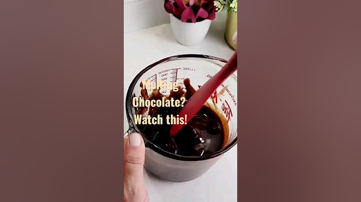Melting Chocolate? Watch this! #Chocolate #bakingtips #meltingchocolate