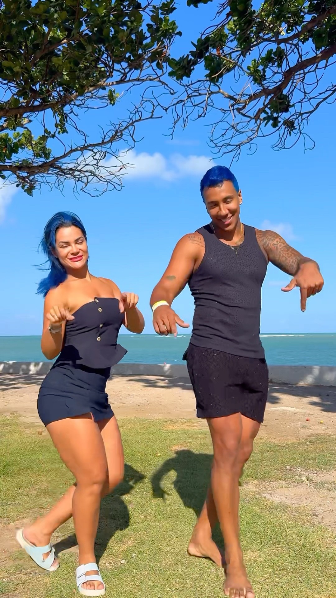 ?? We love! @ApolloSant #dance #entertainment
