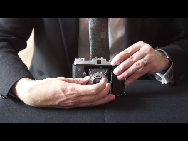 Zeiss Ikon Ikonta B 523/16 - YouTube