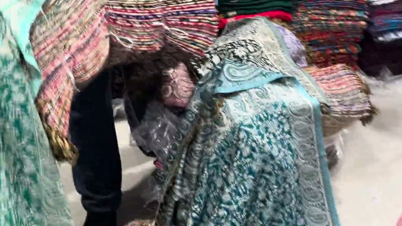 New stock 🥳🥳patola fancy stoles less price me offers ke sath 😳😳hurry up guy’s 🥳🥳order now8699606674