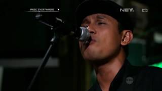 Superman Is Dead - Medley The Opening (Ketika Senja) & Bulan dan Ksatria (Live at Music Everywhere chords