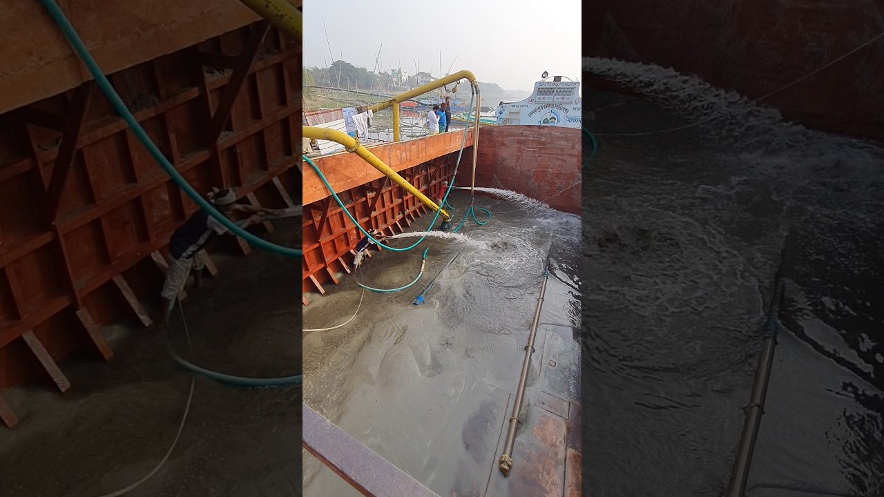 Unloading sand form ship-2585