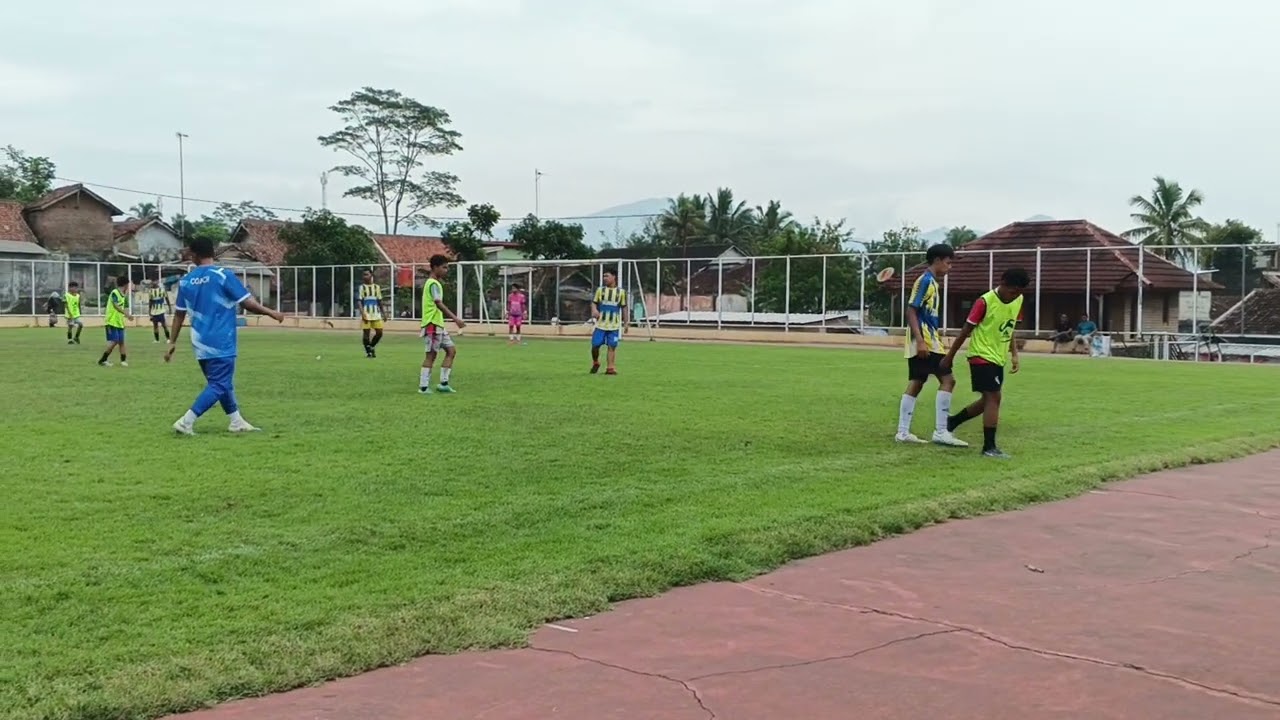 Uji coba bina muda mandiri vs Cisayong FC #sepakbolaindonesia 