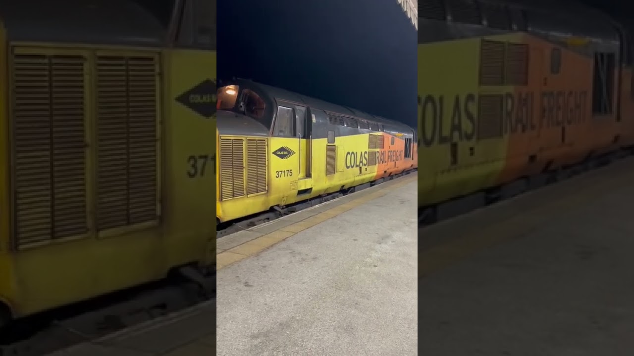 Colas Rail class 37’s fly through Dove Holes to Buxton 18/03/22