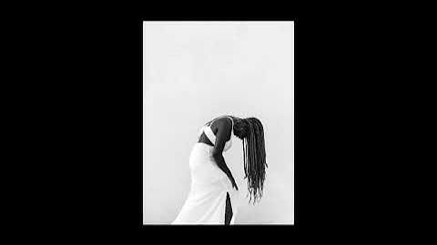 Akua Naru - Poetry: How Does It Feel Now (Live Performance)
