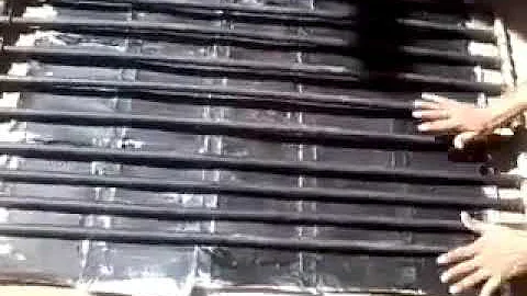 Como pode ser construída uma placa solar com caixinhas de leite?
