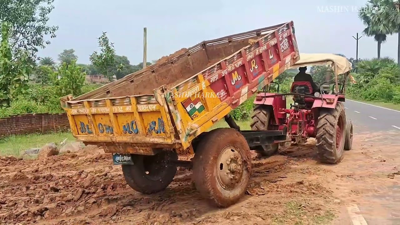 JCB loads the Mud to the Tractors & Tractors 🚜 Falls it in the house 🏠 