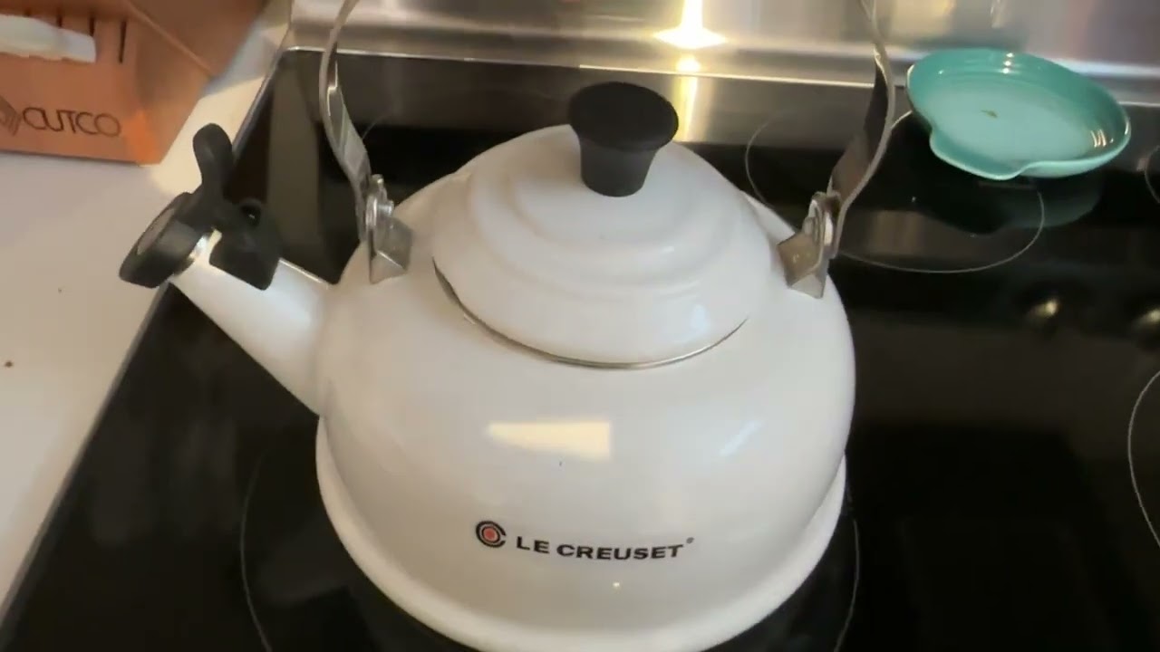 Le Creuset Enamel On Steel Whistling Tea Kettle Review