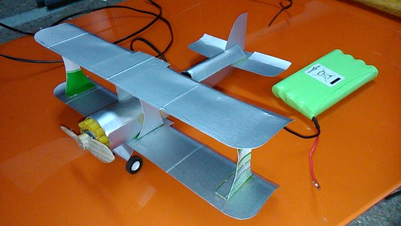 Como hacer avion de carton