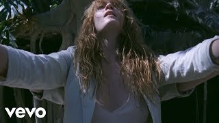 Смотреть клип Florence + The Machine - How Big How Blue How Beautiful
