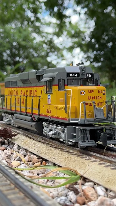 Gp30 union pacific #unionpacific #norfolksouthern #railway #trains #locomotive #lionel