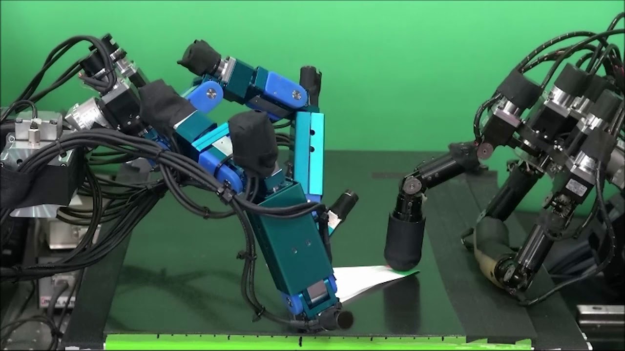 超高難度 ロボが紙を折る - YouTube