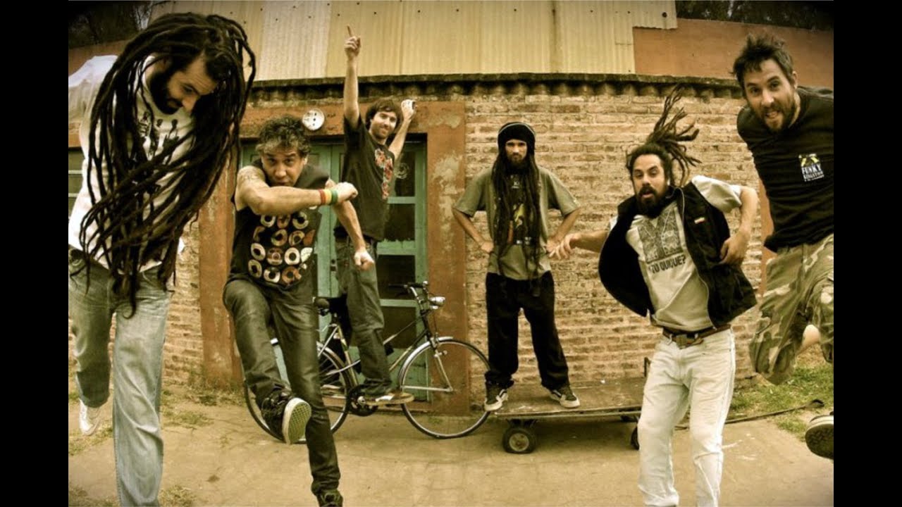 Loco de Atar- La Zimbabwe- Letras- HD - YouTube