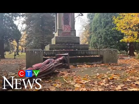 Statues vandalized on U.S. Thanksgiving