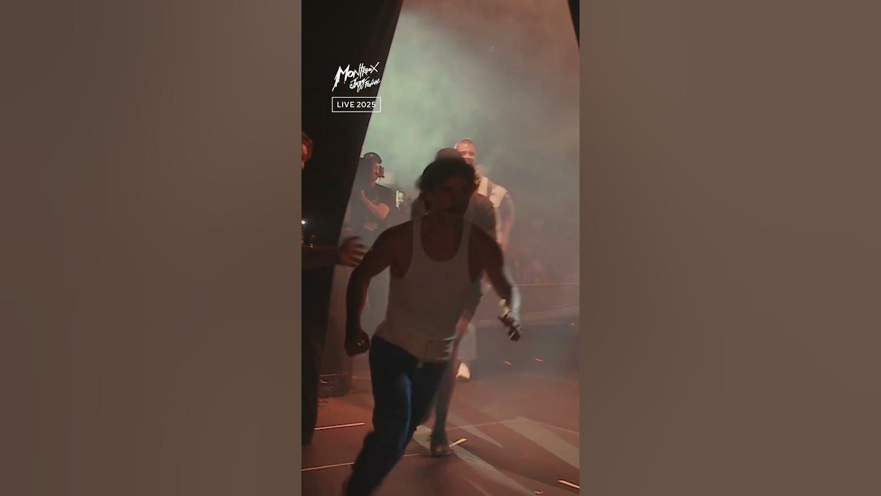 Post-show splash 💦 Benson Boone jumped straight from the stage into the lake!