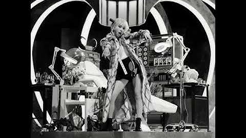 Einstein chaeyoung? 🖤 #twice #chaeyoung