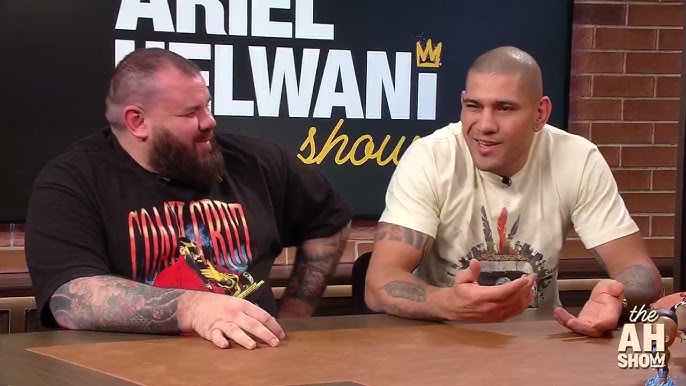 Alex Pereira on Jiri Prochazka's claims that he fights with voodoo or dark energy - YouTube