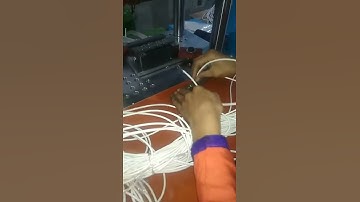 USB cable making vertical injection machine factory.