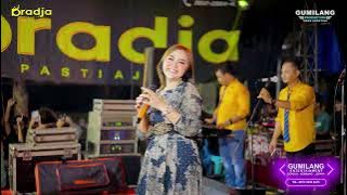 Download lagu D'RADJA CERTAINLY - BECAUSE I LOVE YOU - EVA AQWIELA - WEDDING PINO & RIKE - BANJARAN BANGSRI JEPARA