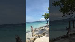 Birunya pantai liang, Maluku #bermainbersama#pantai#malukutengah