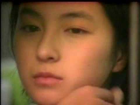 広末涼子-が化粧する中