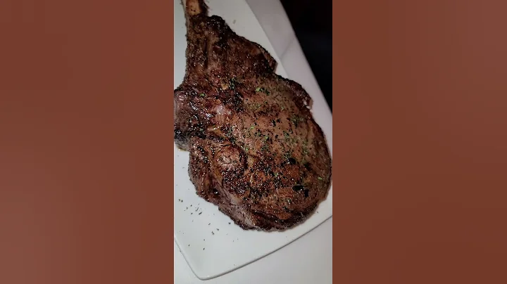 THE BEST Tomahawk Ribeye Steaks | at Fleming's Ste...