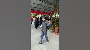 Mùng 1 tết mọi người làm gì  vậy kế mình nghe đi #Shorts