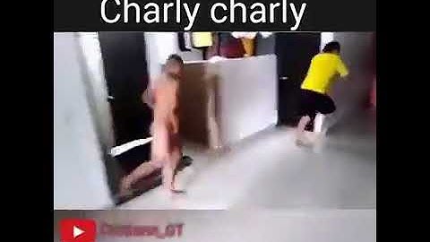 Charly Charly de risa 😂😆