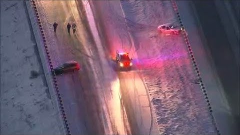Multi-car crash backs up I-70 at Smith Road in Aurora
