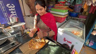 Mumbai Shweta Didi Selling Biggest Paneer Cheese Paratha | Indian Street Food by Tiger Vlogs  2,478 views 4 months ago 5 minutes, 11 seconds