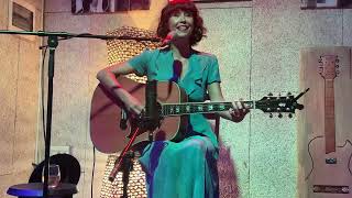 SARAH LEE GUTHRIE "Don´t i fit my daddy shoes" Live El Corazon Verde Zaragoza 26/4/2024