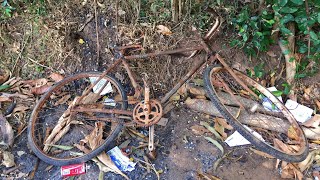 Old and Rusted Bicycle Restoration