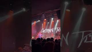 Gökhan Türkmen Aşk Lazım