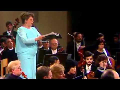 Britten: War Requiem II Dies Irae 5 Liber scriptus proferetur sacramentales
