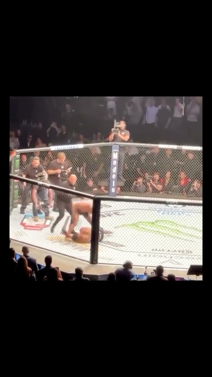 This is crazy ? Via - @ufc #ufc #mma #knockout