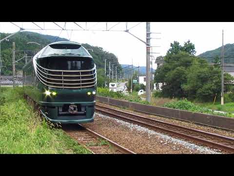 2017.10.4  瑞風  山陰コース 城崎温泉駅から回送で豊岡駅へ向かい玄武洞駅で離合のため停車