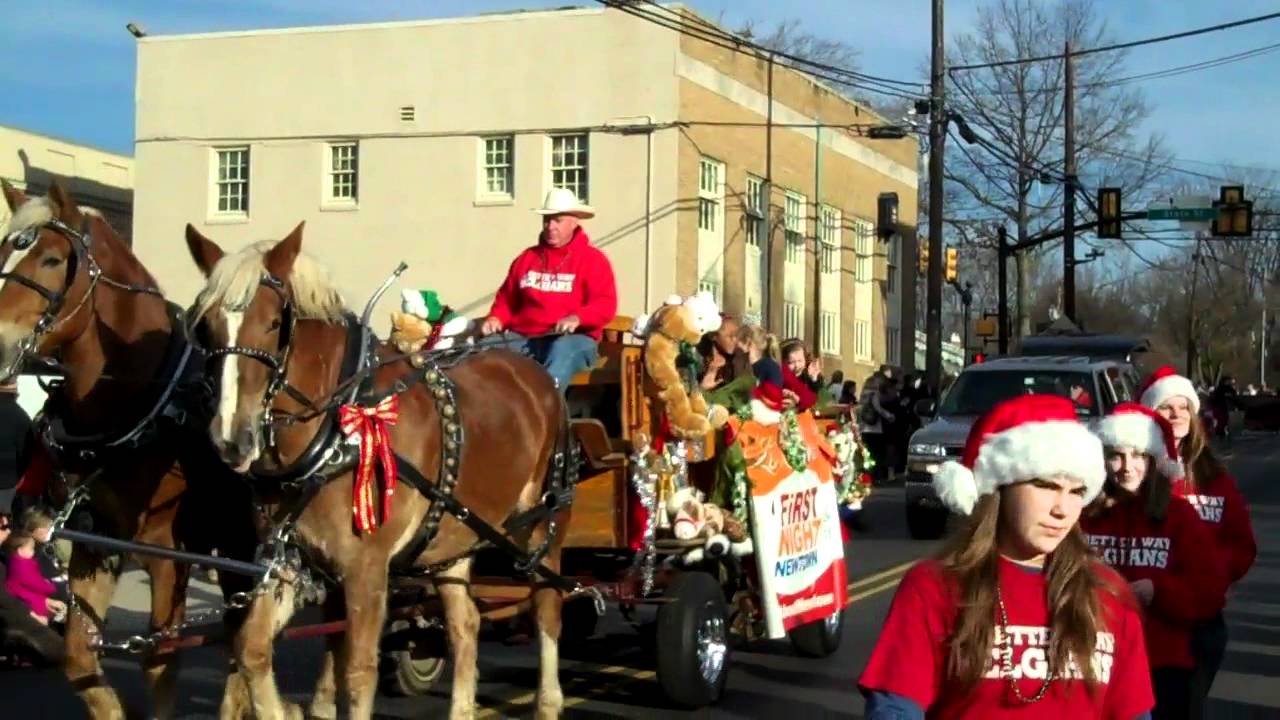 Newtown, Pa. Christmas Parade Dec 4, 2011 YouTube