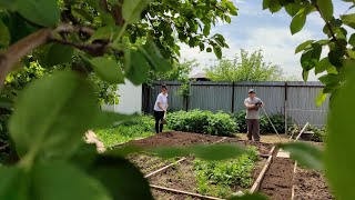 ДЕЛА ОГОРОДНЫЕ | САЖАЕМ И КОПАЕМ | ОДИН ДЕНЬ ИЗ ЖИЗНИ В ЗАГОРОДНОМ ДОМЕ