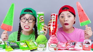 Red vs Green Ice Cream Challenge 아이스크림 챌린지 DONA 도나 by DONA 도나 121,521,141 views 1 year ago 8 minutes, 10 seconds