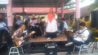 Penampilan Band Guru dalam kegiatan P5 "Suara Demokrasi" SMAN 1 Basa Ampek Balai screenshot 4