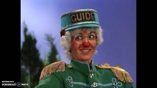 The Big Comfy Couch - In Grannys Garden - Traveling Papers