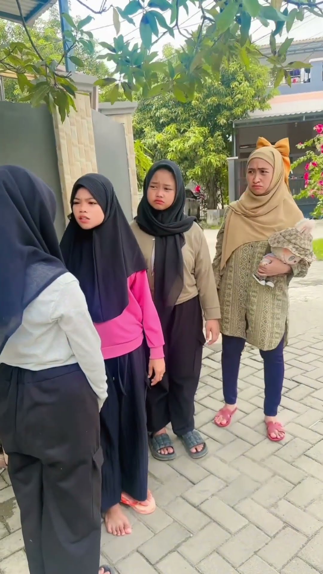 LULU ISENGIN AINUN