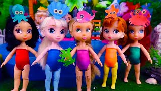 Retos y Juegos en La Piscina Con las Junior | Princesas de Disney