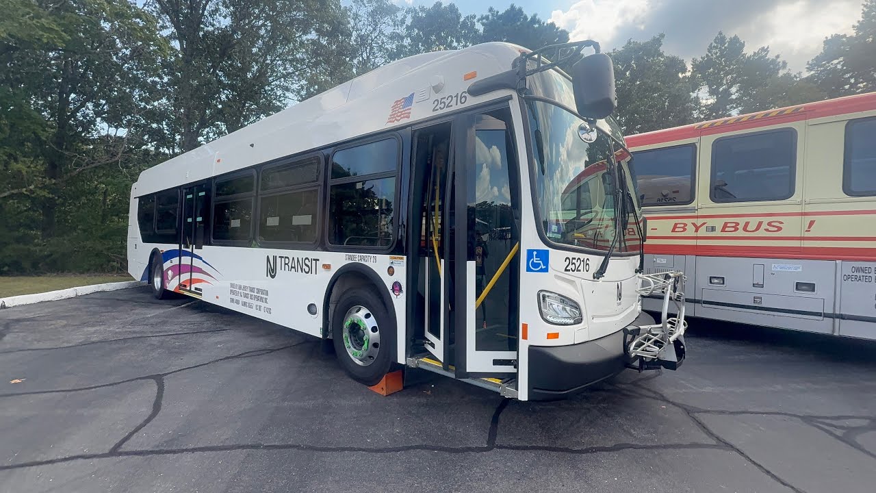 *New Breed* Walkthrough NJTransit 2025 NFl XD40 Xcelsior 25216 at NJTCH Bus Festival 