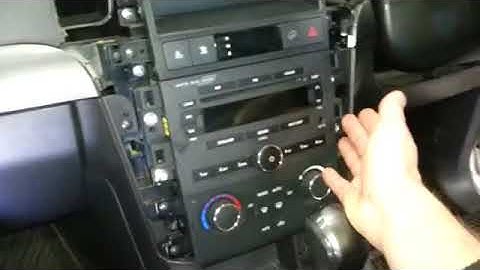 How to remove the radio from a Holden Captiva