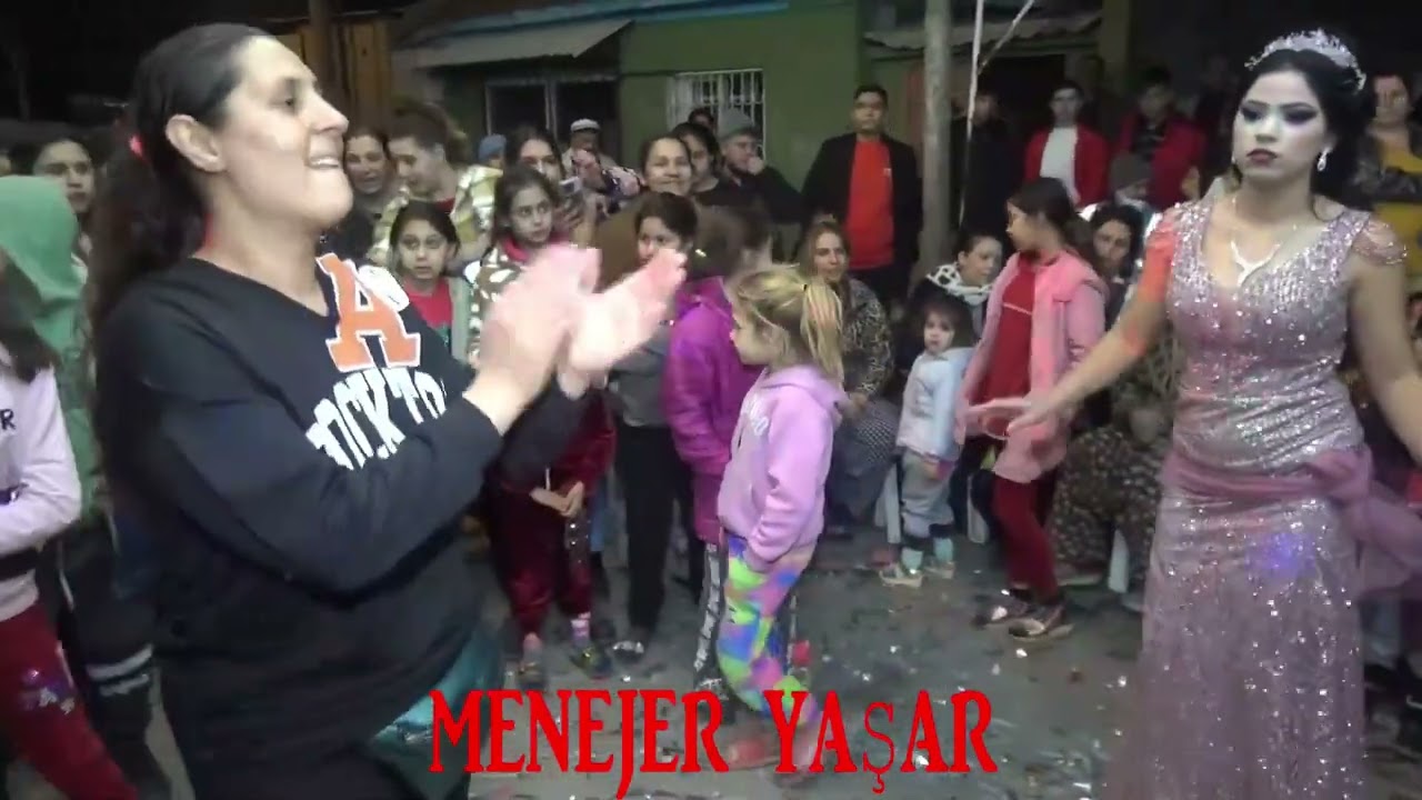 DİKİLİ ROMAN MAHALLESİ ÖRNEKKÖYE ÇIKARTMA YAPTI DÜĞÜN SAHİPLERİ FENA COŞTU