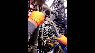 CAT 3126 Fuel injector removal. The short version. #shorts #CAT3126