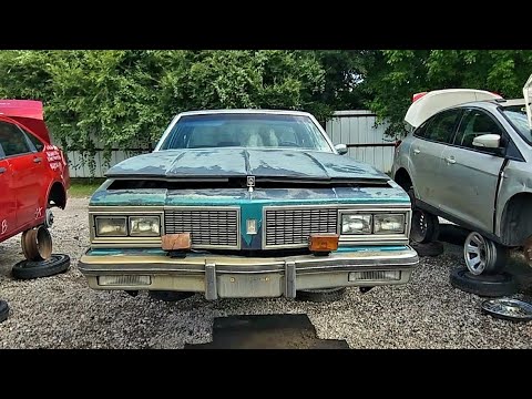 1984 Oldsmobile Delta 88 Royale Junkyard Find 
