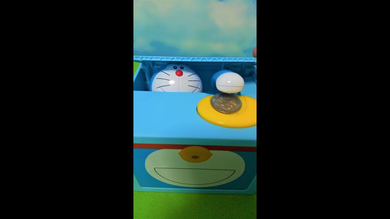 ドラえもんが箱の中から手を伸ばして お金を貯めてくれる ドラえもんバンク Shorts Youtube ドラえもんが箱の中から手を伸ばして お金を貯めてくれる ドラえもんバンク Shorts Youtube